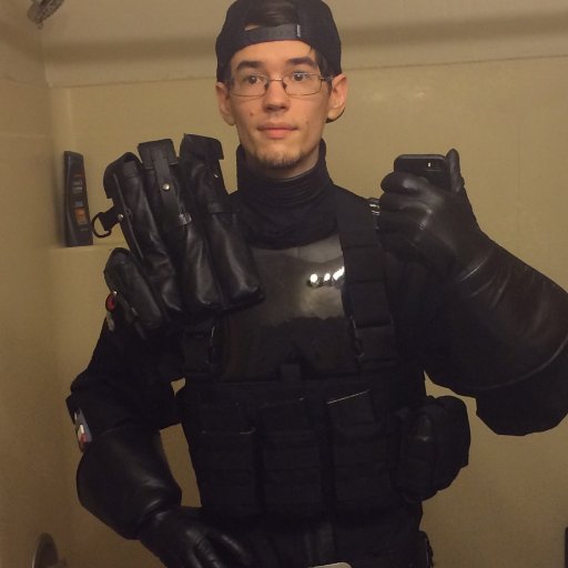 Vasary_'s profile picture. 