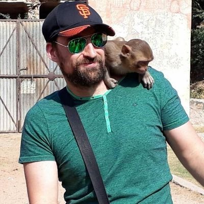 RWeinsanto's profile picture. 