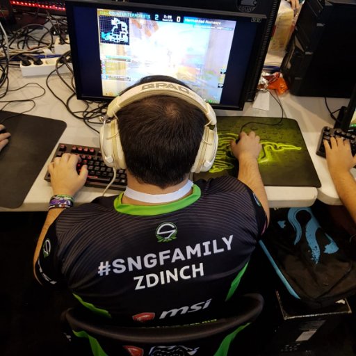 zdinch's profile picture. Seguidor del @MalagaCF desde que nací. Contact: Rafazdinch@gmail.com