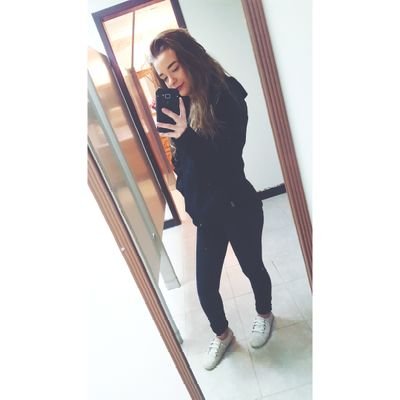 Twitter ; @boo_rene & @qveenxx03 ... Instagram; @elizabethreneaa .... Snapchat ; @qveenxx03 & @queenoftx01... Facebook ; @elizabethrenea
