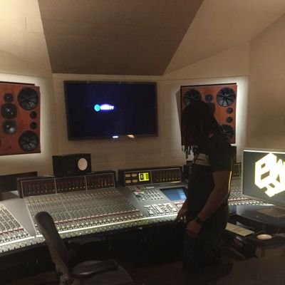 IG:Brinkzmillionaire follow me need beats DM me or email me Brinkzmillionaire@gmail.com ENGINEER/PRODUCER services are available