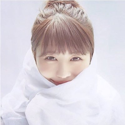 み こ 今月付き合って3年目の記念日もあるし彼氏の誕生日だし 彼女としてめいっぱい直接お祝いしたかったなあ 来月は私の誕生日 なんだけどどうせ記念日ごとは会えないっていう遠距離のお約束なのかなあ