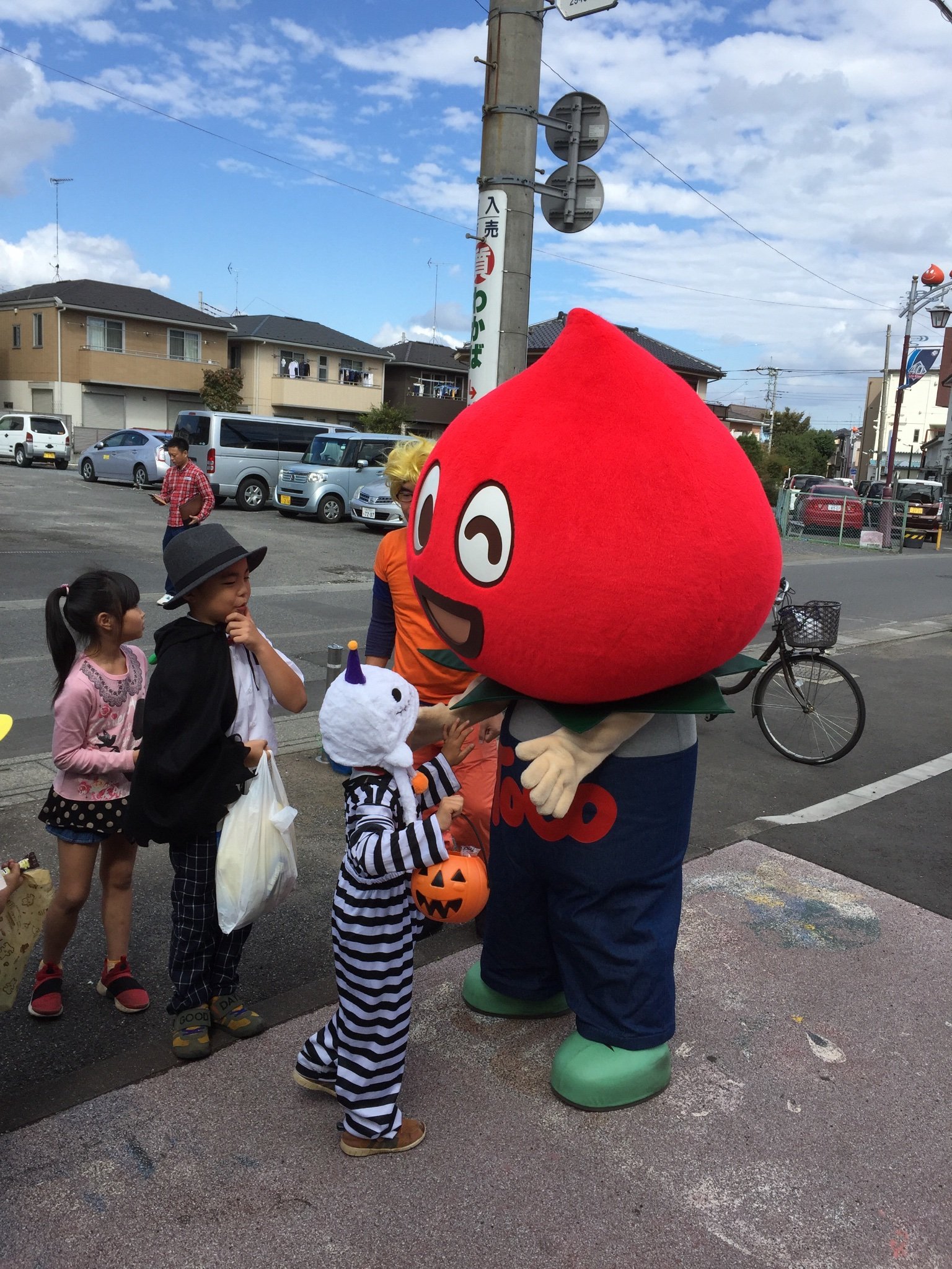 和ヶ原商店街のトコちゃんです