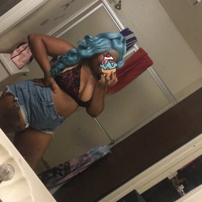 Funny fun & blunt love to dance love to take pics add my premium $25 enter fee only add if your serious