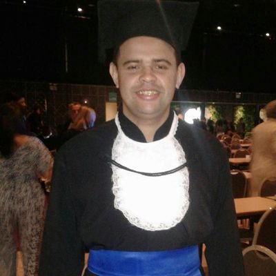 26 anos,  formado em Engenharia de Produção,  morador do bairro do engenho de dentro