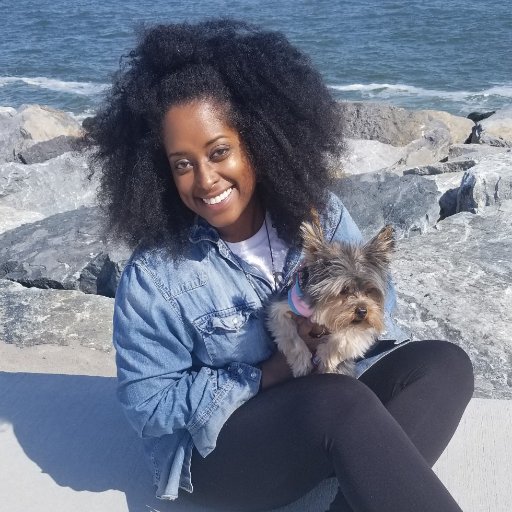 frizzle_mz's profile picture. Take chances, make mistakes, and get messy. 👩🏾‍🏫🧠