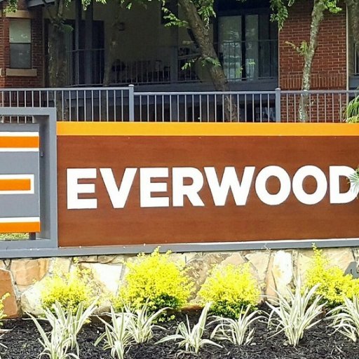 Everwood is surrounded by some of the cities greatest attractions. Within a 5 mile radius you will find some of the best trails, shopping, schools & more!