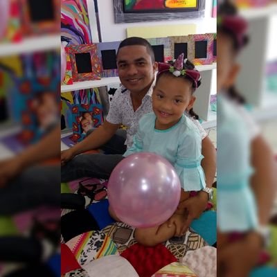 Agradecido con Dios por todas las bendiciones que me ha dado en especial por esa hija  hermosa, gracias Diosito.