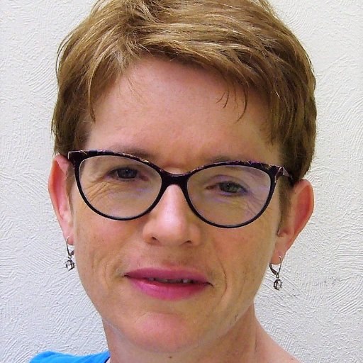 PetraDwars's profile picture. Traductrice d'origine allemande, vivant en Alsace. J'observe l'actualité française, allemande et mondiale avec grand intérêt.