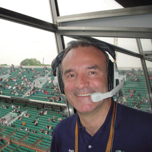 Excomentarista deportivo de TVE. Muchos años narrando basket y tenis. Ahora en Radio Marca