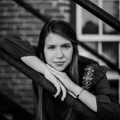 sarahpainter416's profile picture. sunshine personified