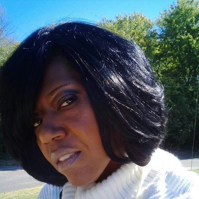 HollowayCamella's profile picture. Mother, sister, daughter, auntie,  Human Resource Generalist, Elder,  Psalmist...I love rocks and reading, and Roosevelt. Oh...and 🍷.