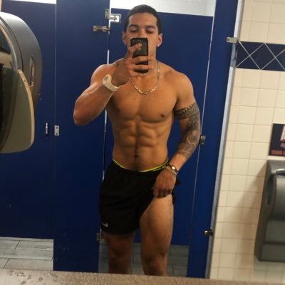 Scuevas00's profile picture. 