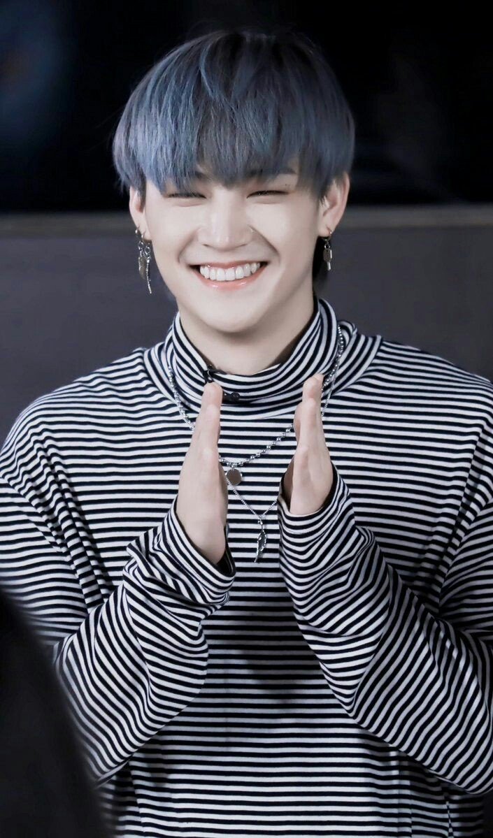 แอคนี้รักกัซมากก คีพ 7 รัก 7
เมนตะบอมม เอ็นดูทุกคนนน ชอบฟังน้องยูอาร์เป็นชีวิตจิตใจ💚