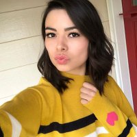 Miranda Cosgrove updates (@mcupdates_) 's Twitter Profile