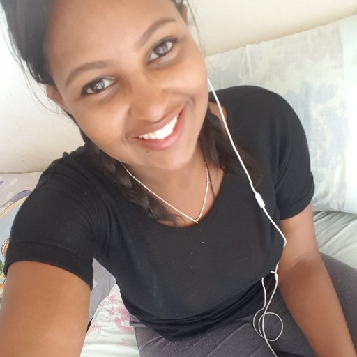 Lidsheyil's profile picture. 😁🙃😄😎