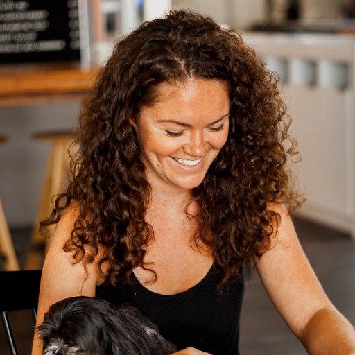 hopeless geekette. design junkie. extreme baker. @techstars survivor. @pledgepl co-founder. @ixdconf '19 comms director. marketing lead @F_i