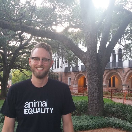 Philanthropy Manager at Animal Equality. Views are my own.