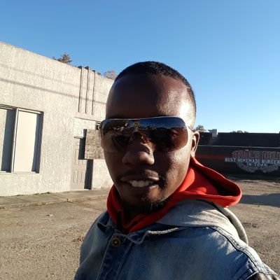 im a singer dancer and comedian and owner of jenkins world https://t.co/I2ukF1W53g PayPal leroyjenkins905@gmail.com