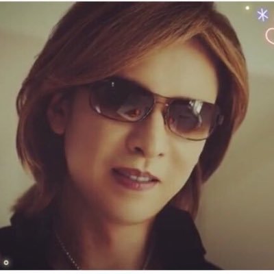 YOSHIKIのファンです。宜しくお願いします🤲突然🥺、無言フォローしますが気にせずフォロバしていただければ嬉しいです😃仲良くして下さい、よろしくお願いします🥺