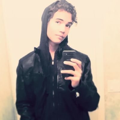 awgreatartist's profile picture. Aspiring 17 y/o artist for closed borders & open markets. Pro: life, West,  gun,  🇺🇸,  🇮🇱, 👮, 1stA.
The West is the best
instagram: @aowalk15