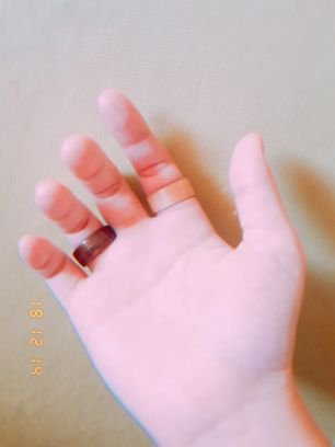 8FuDVIWpWjzDBAp's profile picture. 뭐 어떻게 하는거야
(눈팅..