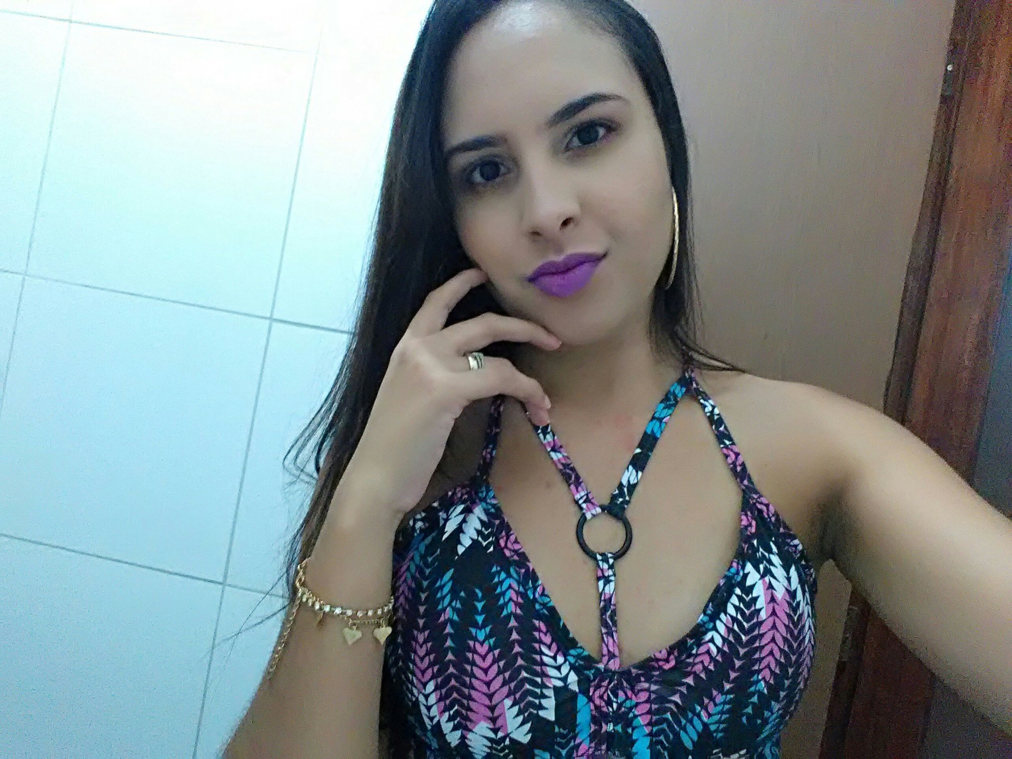 _Gisellethays's profile picture. ღ ...Eu sou como o vento passageiro que aparece e vai embora, como onda no oceano, assim como o vapor... ♪ ♫