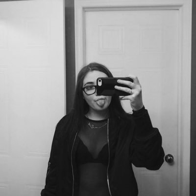 cassiechofielld's profile picture. 