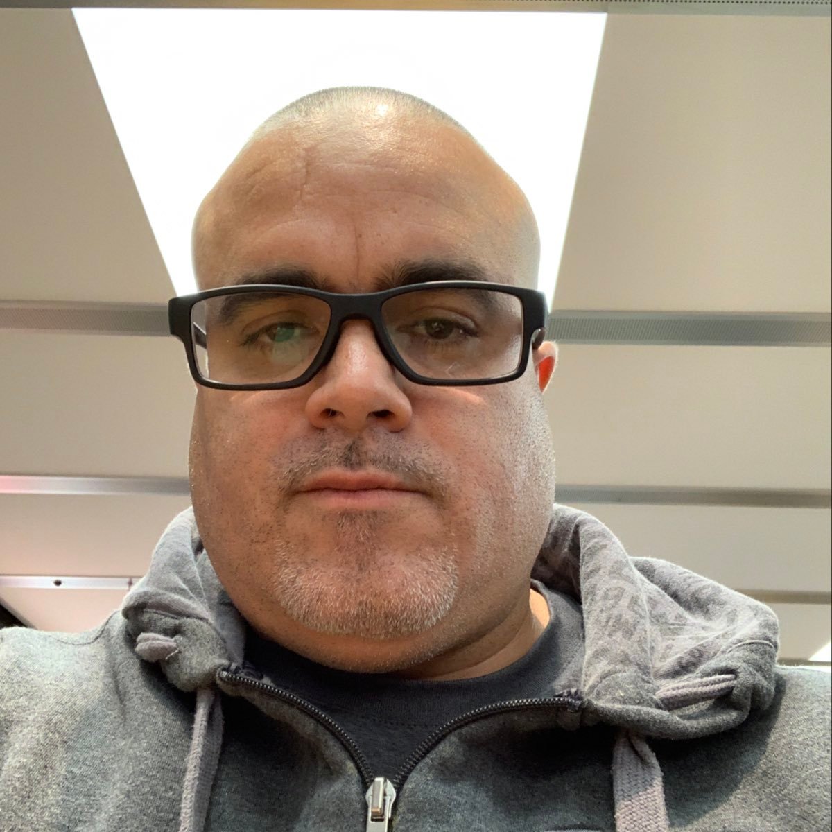 ANGELGU89137305's profile picture. 