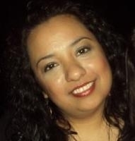 mom, part-time movie critic, foodie, book nerd, wine connoisseur and all around fun woman