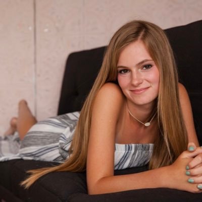 juliaw101101's profile picture. 