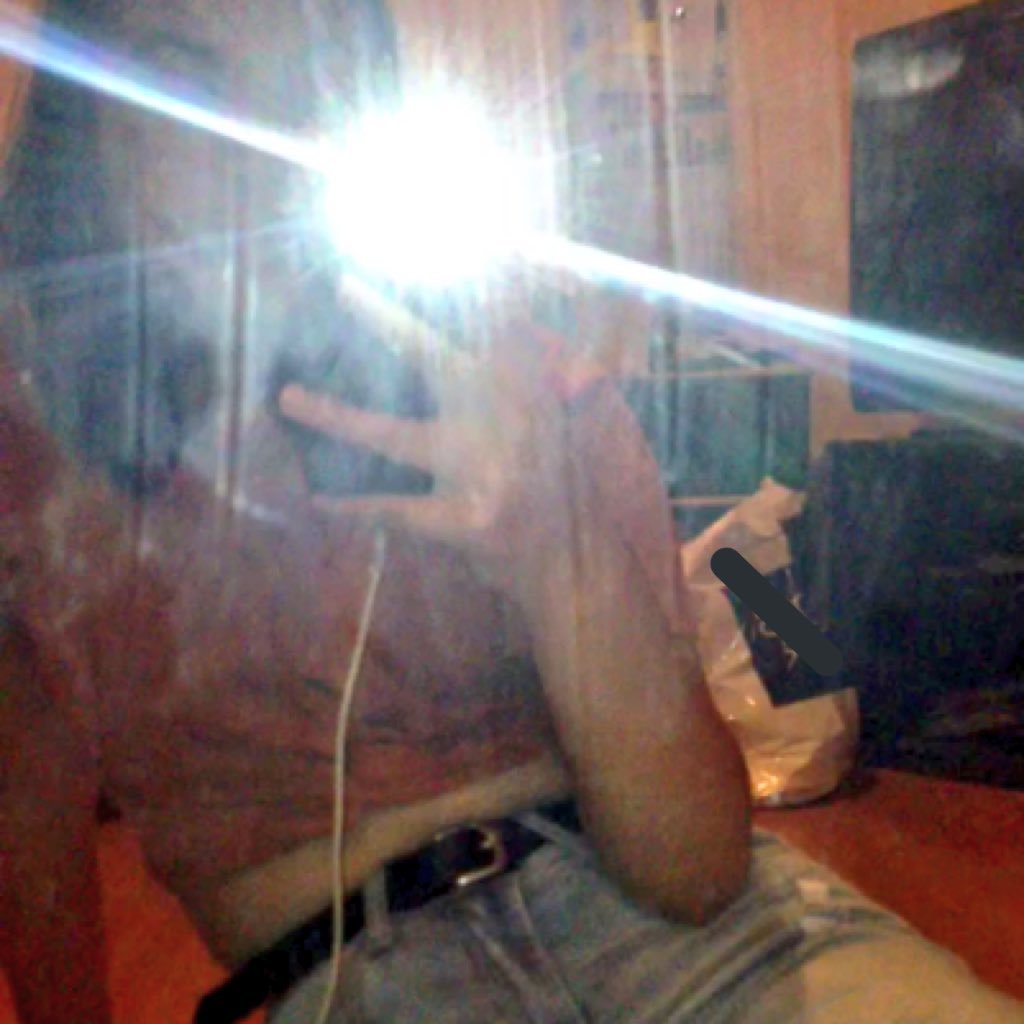 azvalix's profile picture. 