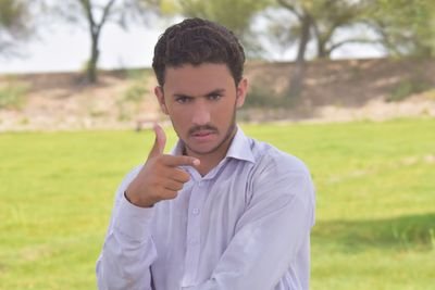 zeeshan Khan 2nd year student pak pearl college D I khan kpk Pakistan
@@ i love crickets @@ ..ph:03495140981