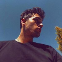 it’s me emır (@emirdidntwakeup) Twitter profile photo