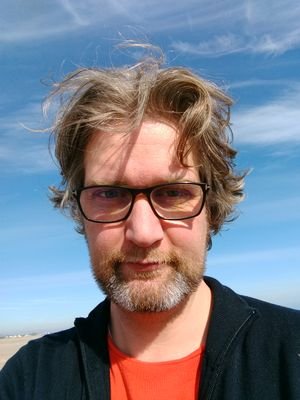 Security Analist, Malware reversing and forensics, and interested in pentesting. Playing the piano as well. Self Employed.