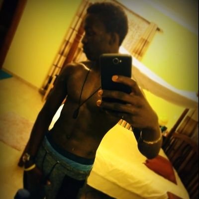 shhhhh, keep ur voice low, I'm tryna be good to the worthy Made in 🇺🇬 Crazy about basketball 🏀🏀🏀 “Downtown Boyz”