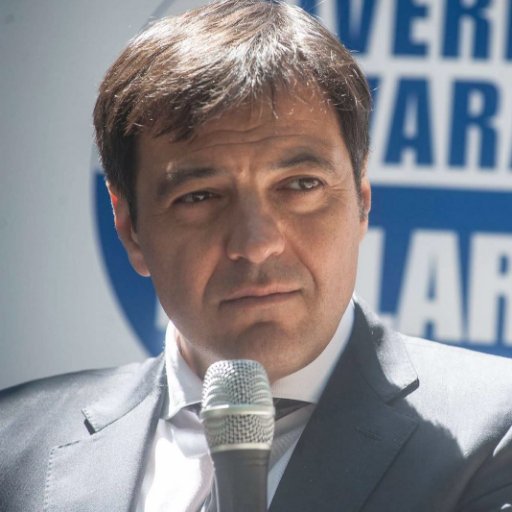 Politico del PD ed ex sindaco di Novara. commercialista. membro di ANCI Piemonte e CoR EU. Fare politica é servizio e guardare al futuro.