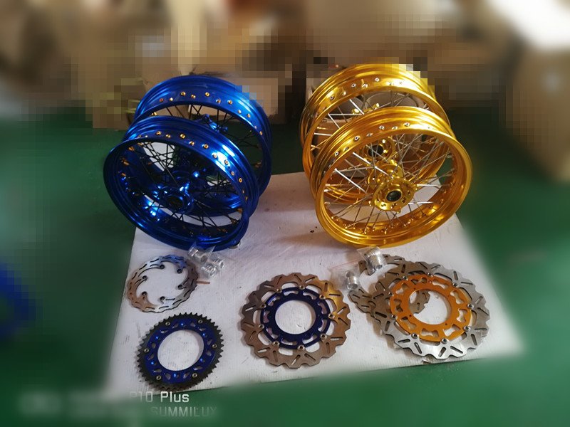 MessiWang2's profile picture. This is Messi from LANGFANG JS VEHICLE PARTS CO.,LTD . which is a professional manufacture for motocross&supermoto wheels