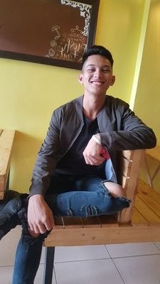 Larencealvarad1's profile picture. 