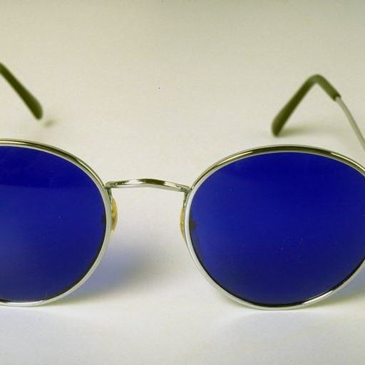 mamonna_art's profile picture. Art backyard, sketchdump on the left, mind the occasional smut.