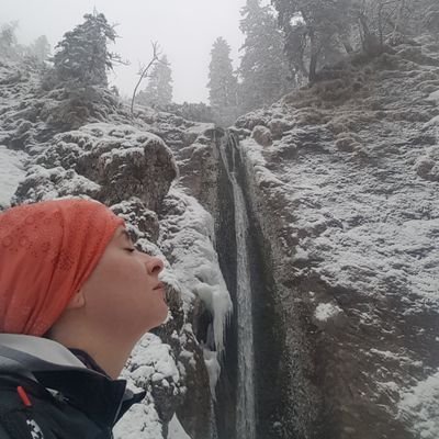 Szczęśliwa kobieta, mama Róży z t21, hematolożka, w trakcie transplantologii klinicznej, biegaczka,MD PhD. Leczę i uczę, bo lubię. Konto prywatne.