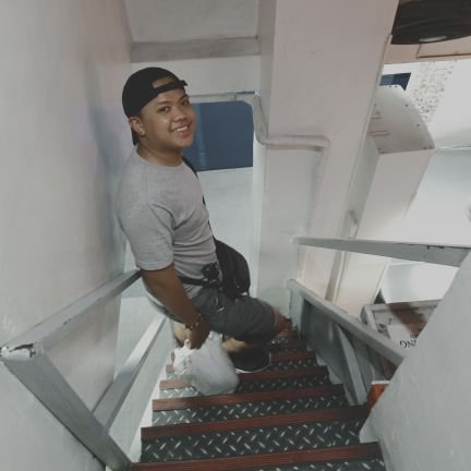 LouieSalinas9's profile picture. Keep Smiling in this world full of sadness 😊