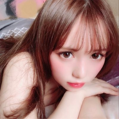 お👀あ✋は聞いてください。 2人います。