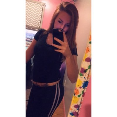 1️⃣9️⃣ years young. Snapchat me caralyne_rose