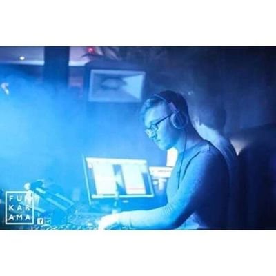 I'm an 21 year old up and coming DJ from Belfast Northern Ireland.