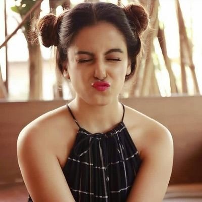 KanikaJoshi9K's profile picture. koi aag se bhi to puche uske dil ki jise pyaar se chuaa...uski bs rakh hi mili..!!


 @beingsalmankhan @viviandsena01 😍