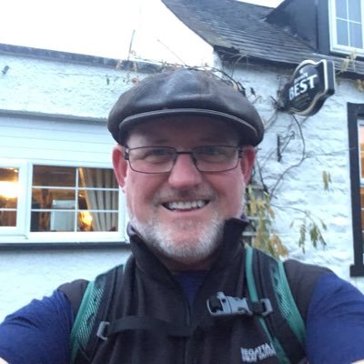 vapor_edward's profile picture. businessman & sales professional