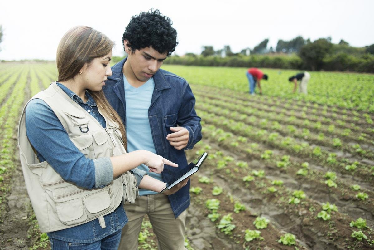 The Rural Resource Resiliency (R3) Traineeship prepares future leaders at the nexus of food, energy and water systems. Views and opinions expressed are our own.