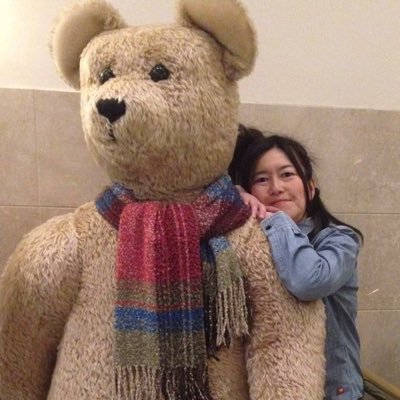 片岡友美子。宇都宮市を中心に演劇ワークショップや演出脚本などを手がけています。ゴスペルグループWiSHesのメンバー。 ワークショップデザイナー。 宇都宮の演劇スタジオアトリエほんまる支配人。(青山学院大学ワークショップデザイナー育成プログラム修了)