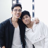 Nat (bot) (@fiatangeio) 's Twitter Profile